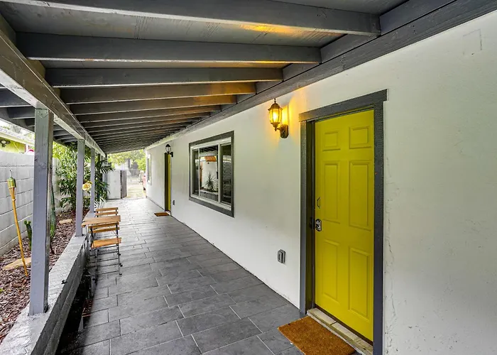 Explore La & Long Beach: Compton Condo W/ Patio